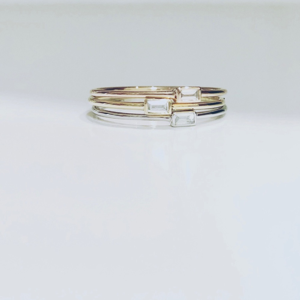 18k 0.15ct diamond baguette stacking ring